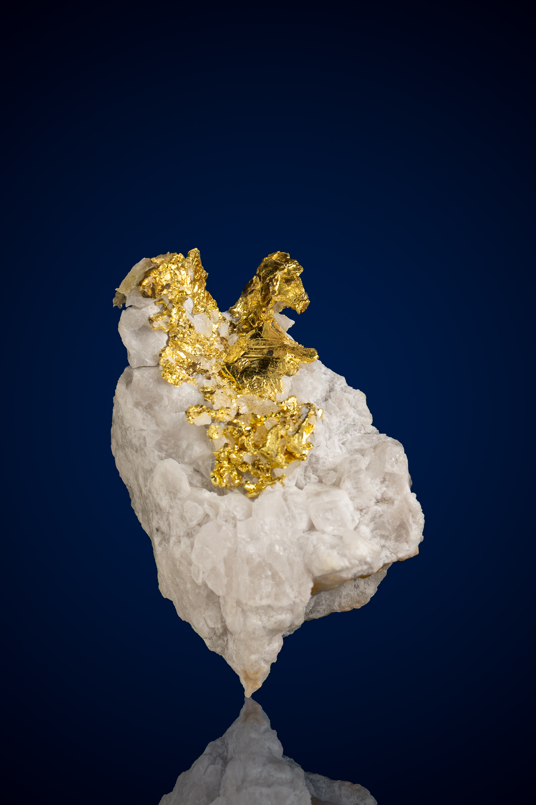 Sharp, Intergrown Natural Gold Quartz Nugget - Eagle's Nest Gold Mine, CA - 21.27 grams (image for) Sharp, Intergrown Natural Gold Quartz Nugget - Eagle's Nest Gold Mine, CA - 21.27 grams